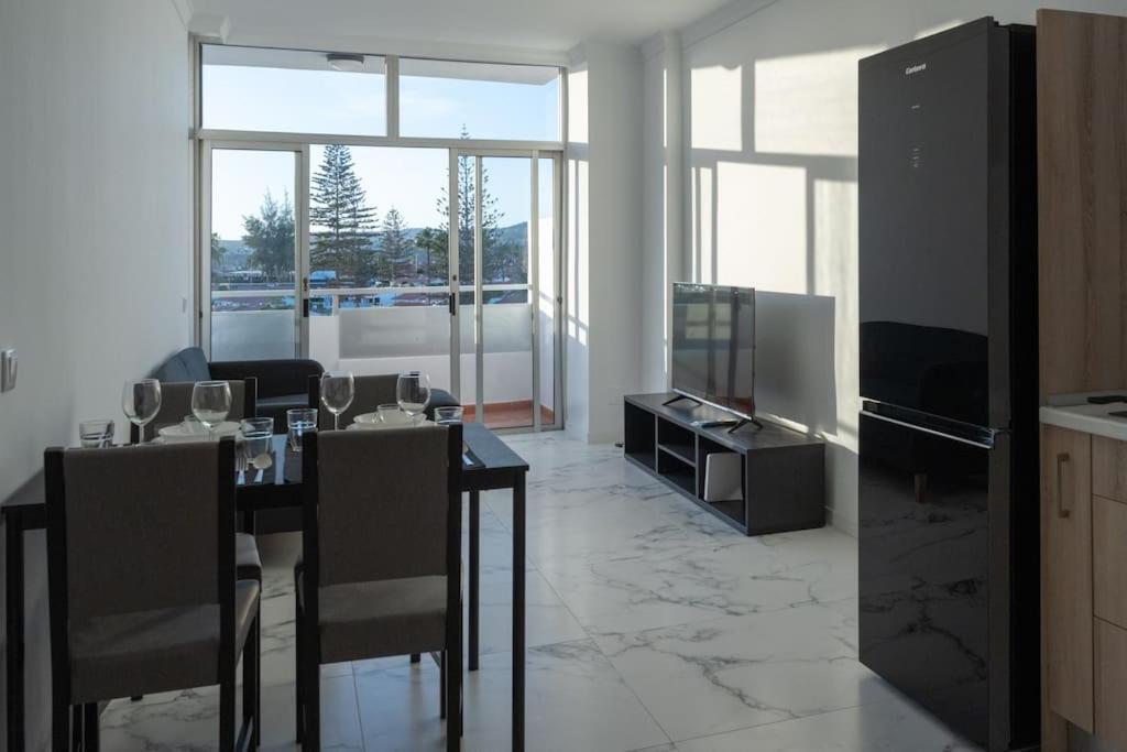 Apartamento Jogi Playa Del Ingles San Bartolome Bagian luar foto